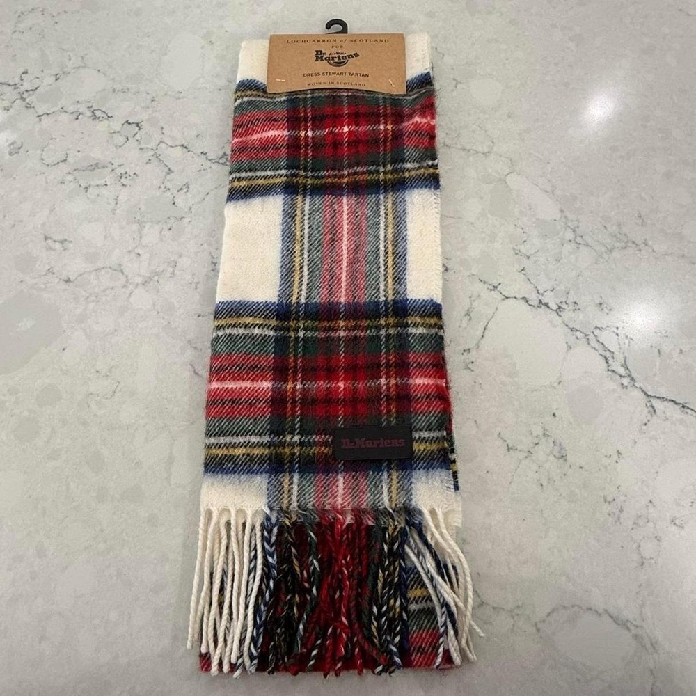 Dr. Martens x Lochcarron of Scotland Dress Stewart Tartan Lambswool Scarf NWT‎